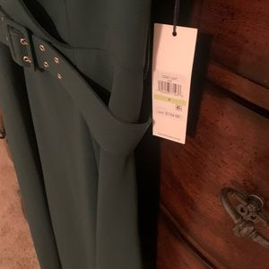 Dark Green, short sleeves Calvin Klein dress. Size 4 with belt.